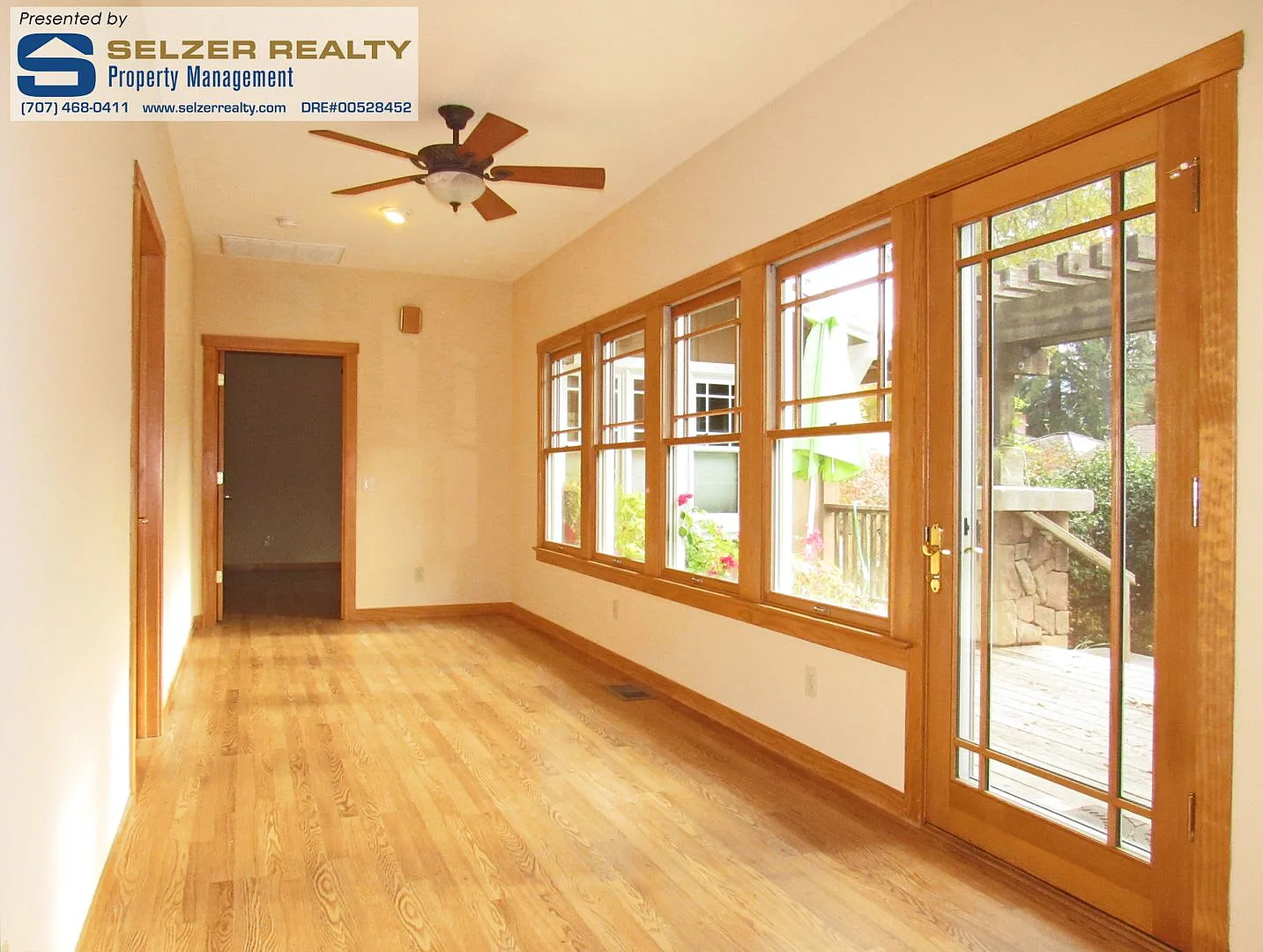 Charming custom-built 2 bd. home in the heart of the westside! — Photo 4
