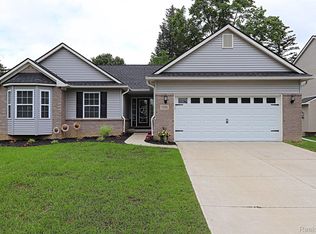 7056 Wade St, Waterford, MI 48327