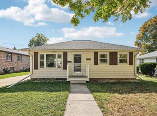 606 Phoenix St, Delavan, WI 53115
