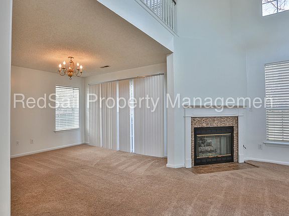 4th image of 901 Nicklaus Dr