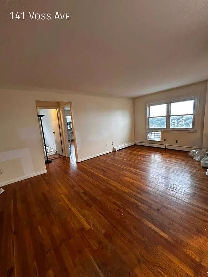 141 Voss Ave — Photo 4