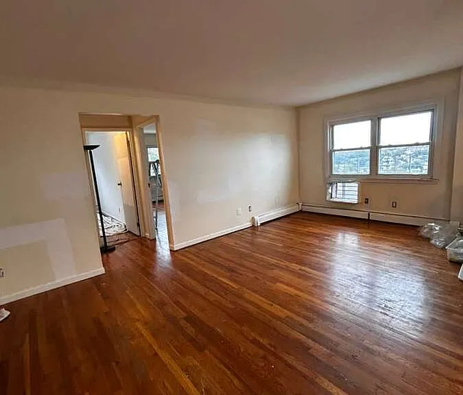 141 Voss Ave — Photo 4