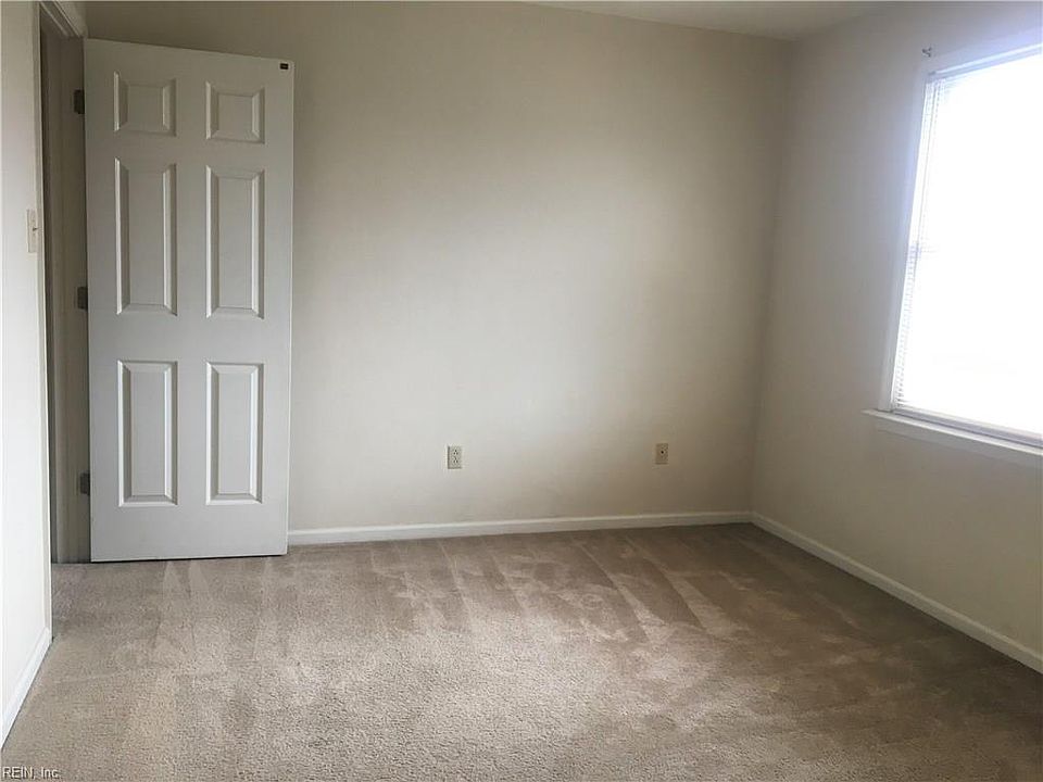 1st image of 537 W 20th St APT 202