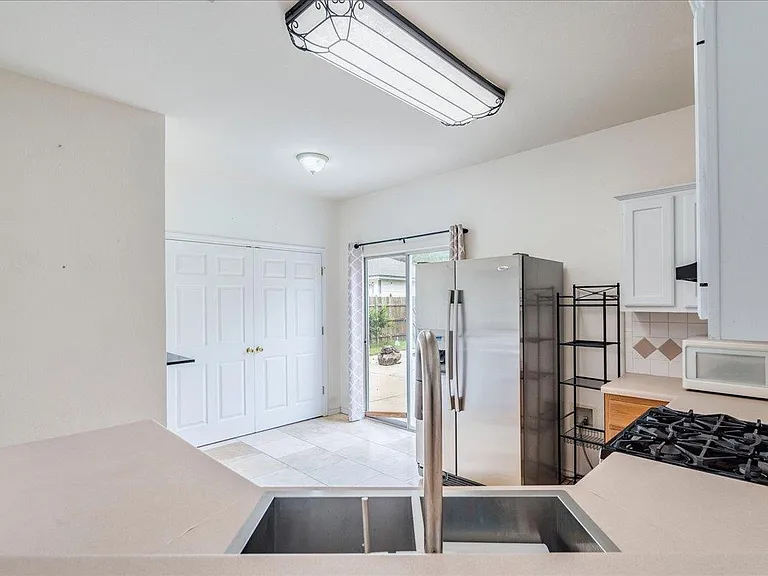 260 Tobin Dr — Photo 12