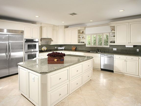 4th image of 13557 Chandler Blvd