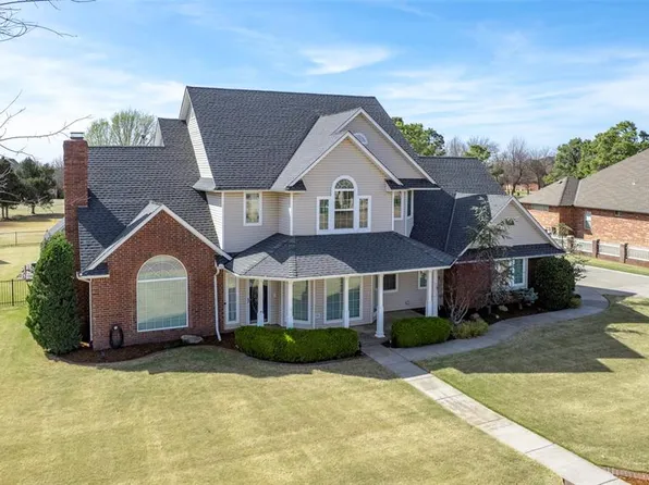 203 N Olde Bridge Rd, Moore, OK 73160