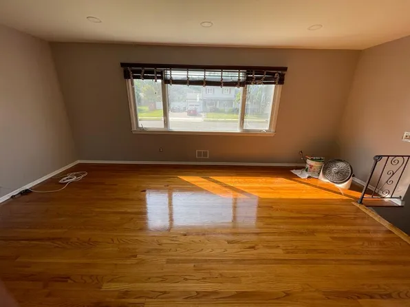 10 Dolores Dr, Edison, NJ 08817