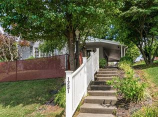 1751 Blaine Ave, Cambridge, OH 43725