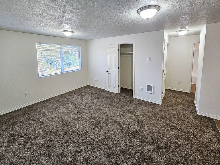 3426-3442 Hadley St NE — Photo 6