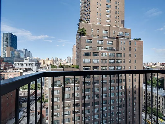 Rented by MNS Marketing | media 12