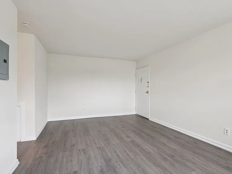 Springfield Green Apartments — Photo 17