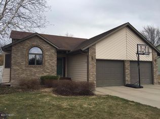1103 S 7th St, Milbank, SD 57252