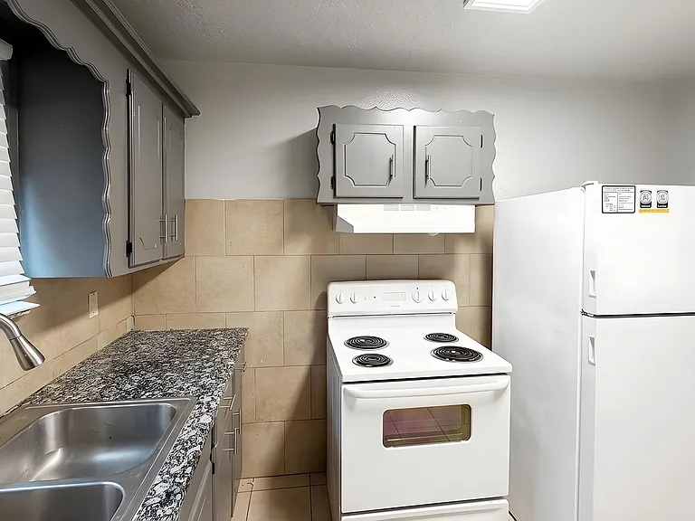 Weaver Condos — Photo 12
