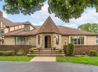 2213 Sunrise Dr, Appleton, WI 54914