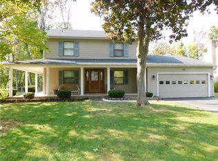 203 Crossroads Ln, Rochester, NY 14612