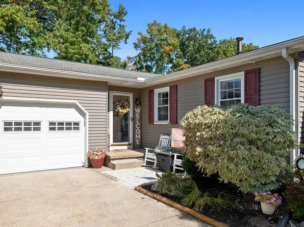 2250 Saint Andrew Dr, Erie, PA 16509