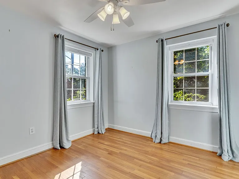 300 Commonwealth Ave #1 — Photo 10