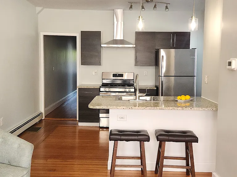 183 Camp St #1F — Photo 3