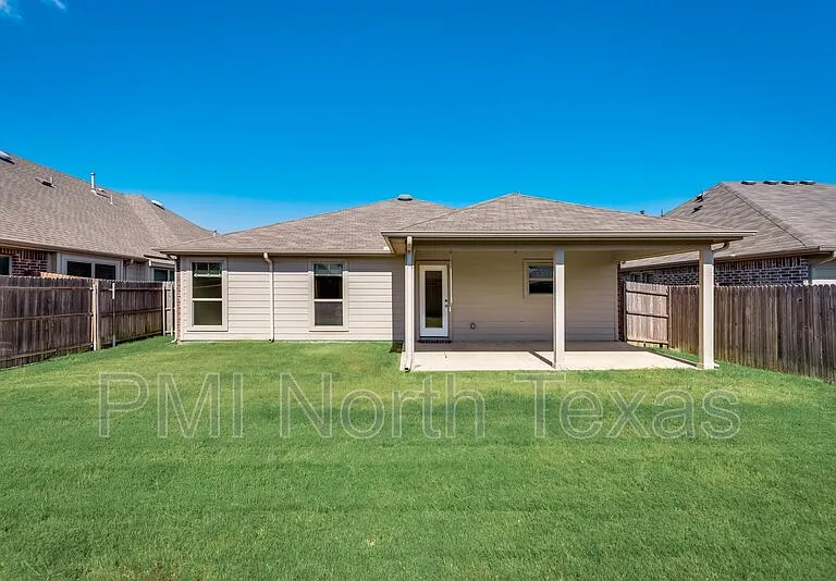 2404 Sun Creek Dr — Photo 19