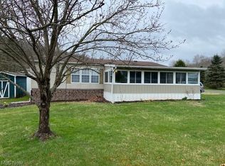 2278 Jefferson St SW, Sherrodsville, OH 44675