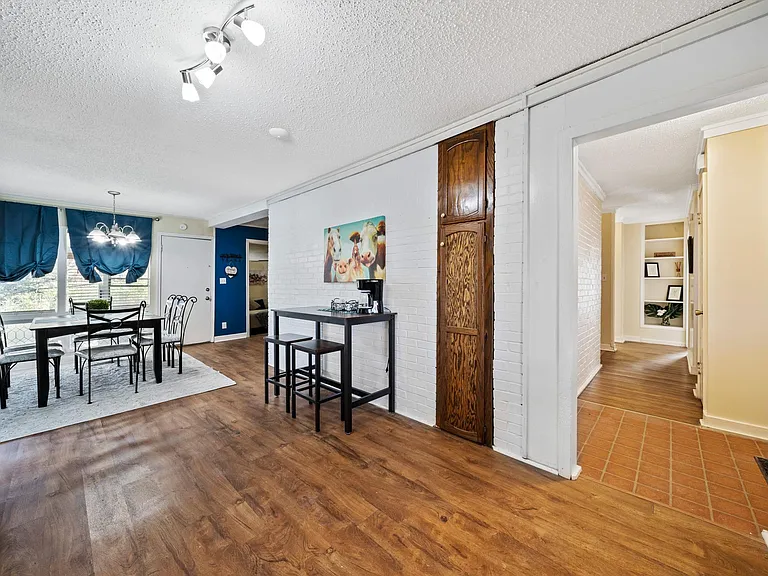 3701 S Richmond Ave — Photo 9