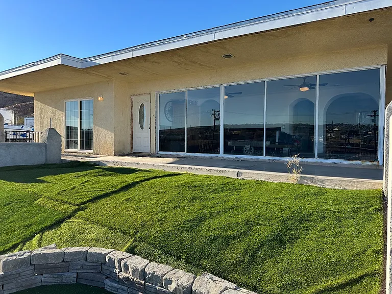 301 Hillside Dr — Photo 9