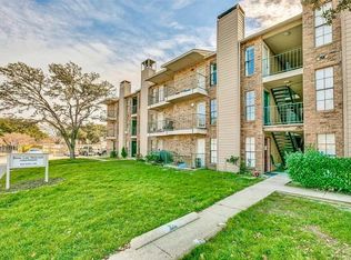 9520 Royal Ln APT 301A, Dallas, TX 75243