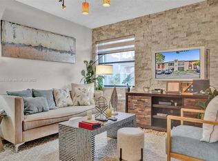 11561 NW 10th St #11561, Hollywood, FL 33026