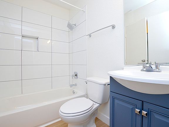 5th image of 4308 N Longview Ave APT 205