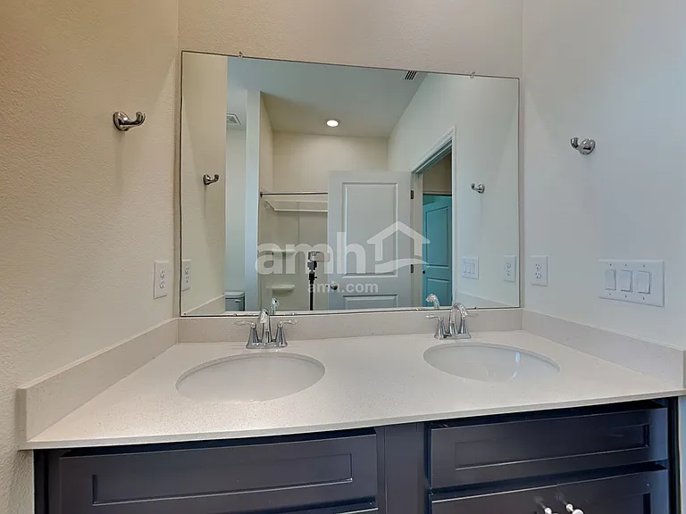 14511 Cedar Mill Dr — Photo 24