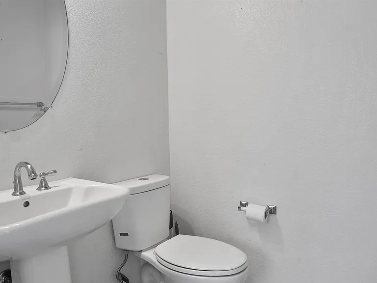 1079 Portofino Ave — Photo 12