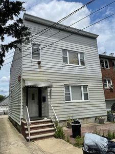 110 Walnut St, Flushing, NY, 11375