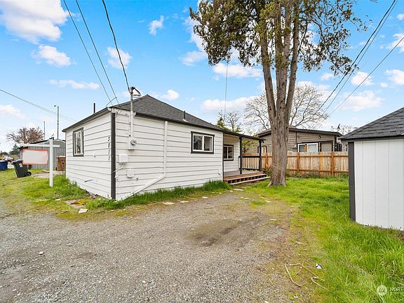 3rd image of 3011 S 56th Street
