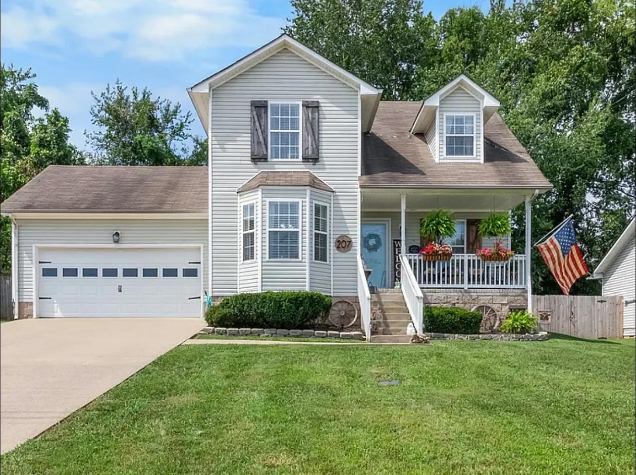 4 bed, 1600 sqft, $2,150 — Photo 1