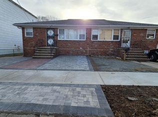 214 Dongan Hills Ave, Staten Island, NY 10305