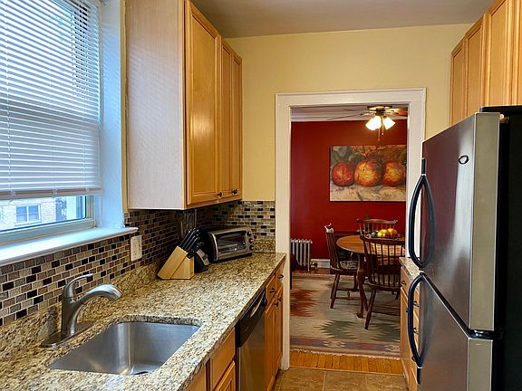 3rd image of 4128 N Kedvale Ave #104A