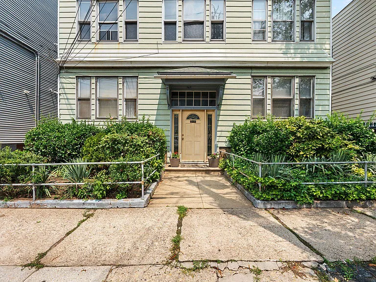 380 Ege Ave #1 — Photo 21