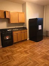 Rented by Realty 2000 Associates Ltd