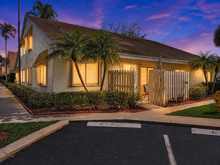 10240 NW 33rd Pl — Photo 32