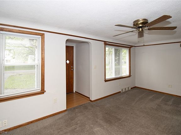 5th image of 1222 E 340th St
