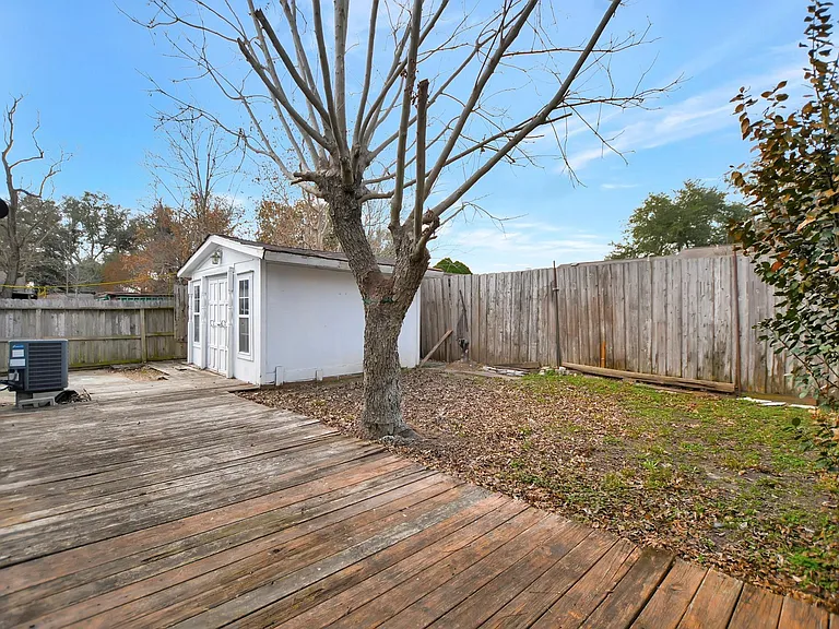 7619 Lemma Dr — Photo 35