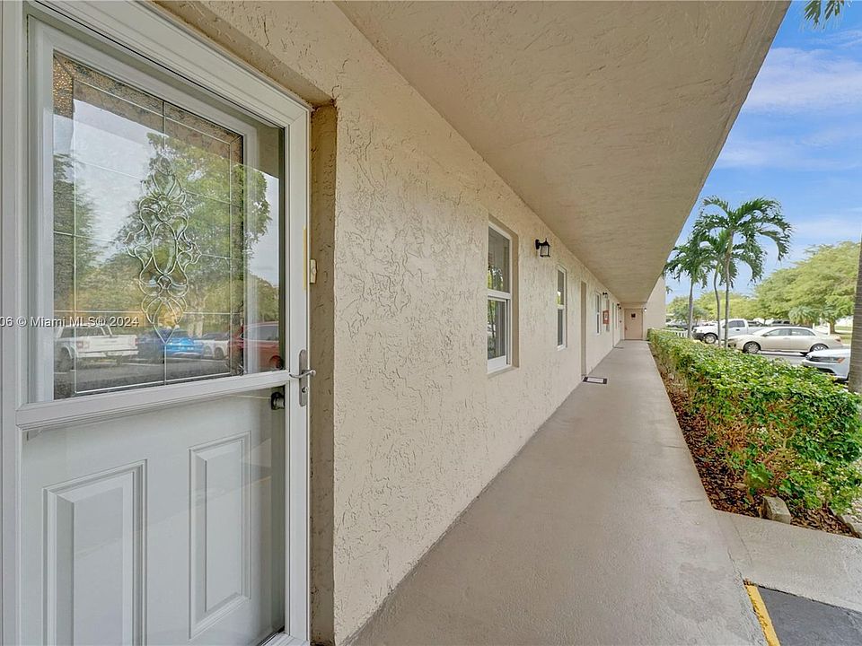 Meadowbrook Lakes Condominiums 414 SE 10th St Dania FL Zillow