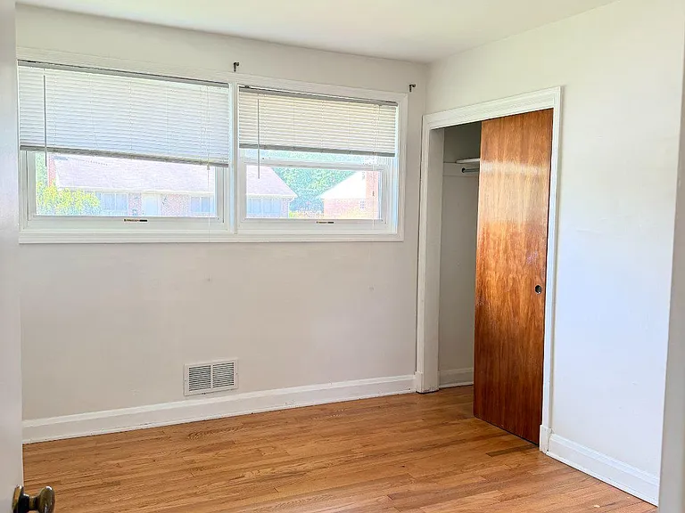 1307 Malbay Dr — Photo 12