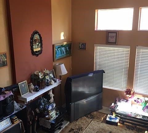 3rd image of 14666 Woodland Dr