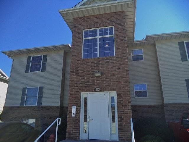 1st image of 30 Cherry Ct APT 3