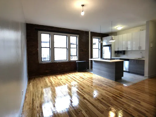 Rented by Bohemia Realty Group | media 7