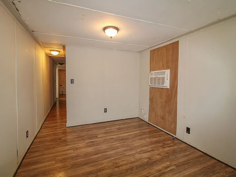 14 Simpson Rd — Photo 4