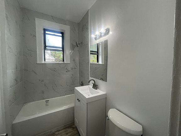 4th image of 1 Noll Pl APT 21
