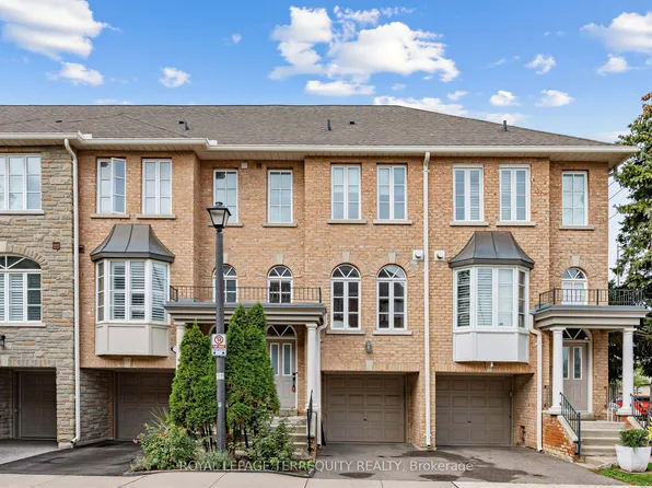 68 Superior Creek Ln #2, Toronto, ON M8Z 6C6