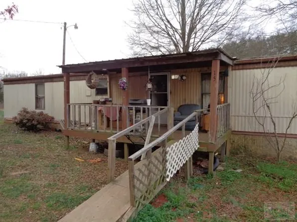 1580 Clarks Creek Cir, Newton, NC 28658